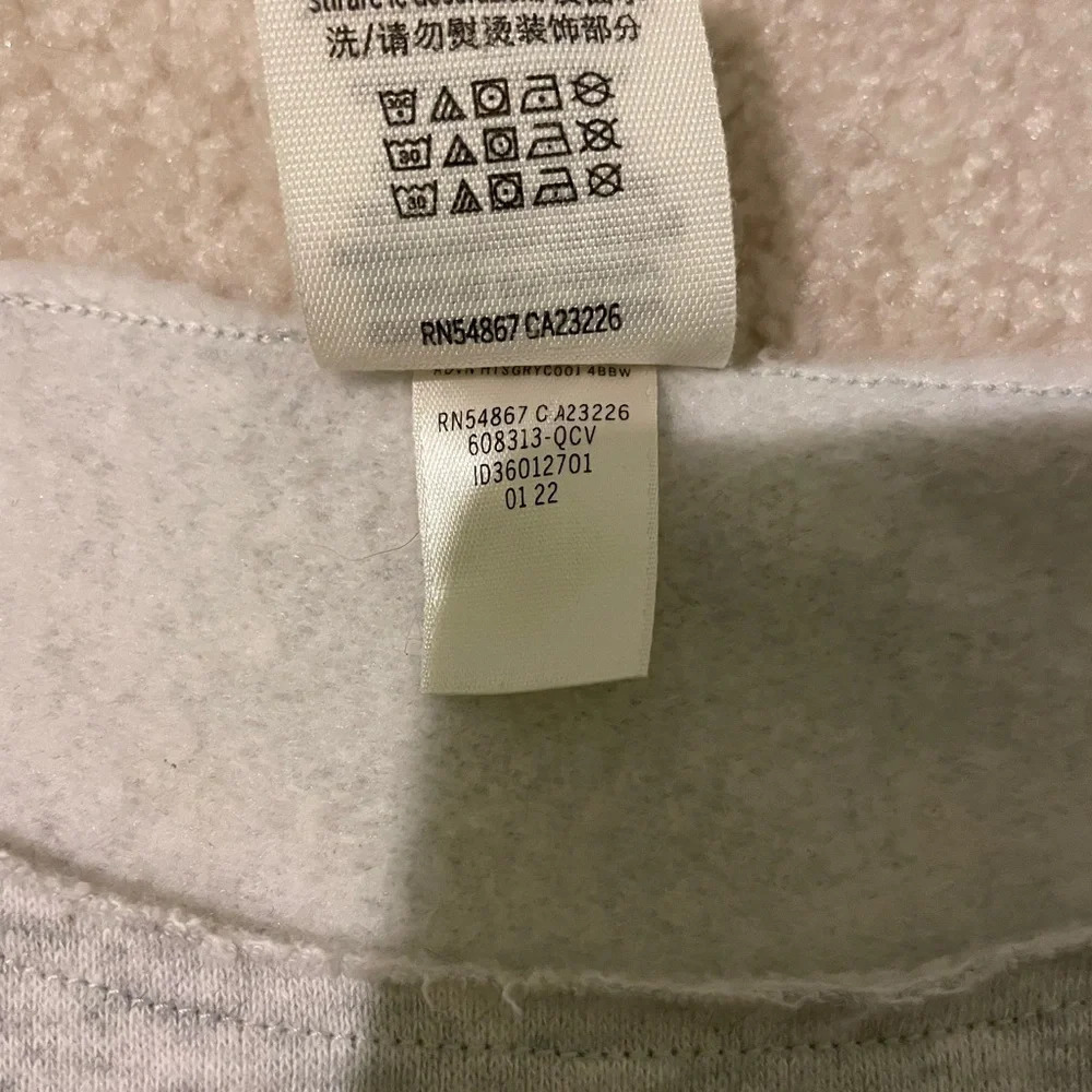 Vs pink rhinestone bling cropped sweatshirt X-small NWOT - Picture 7 of 7